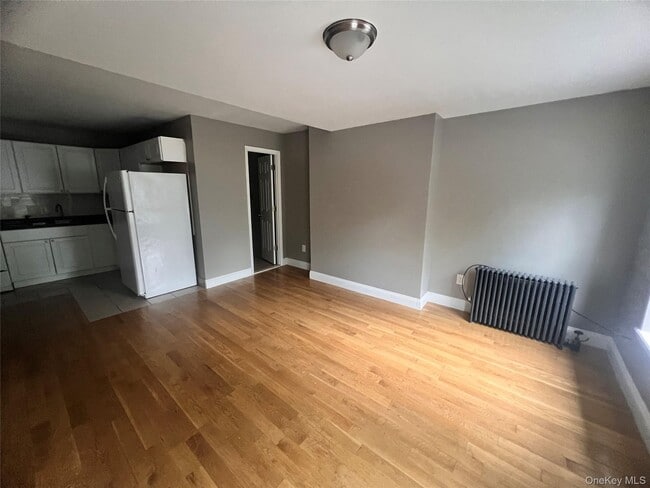 Building Photo - 2 Morris Ave