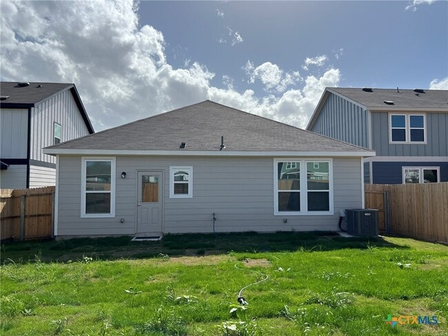 Building Photo - 753 Heartseed Ave