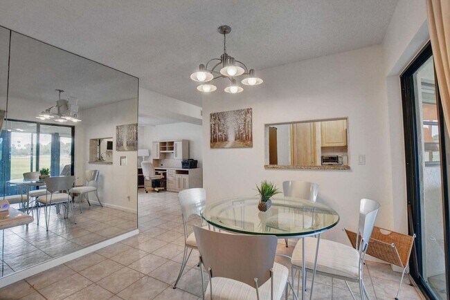 Building Photo - 5851 Parkwalk Dr