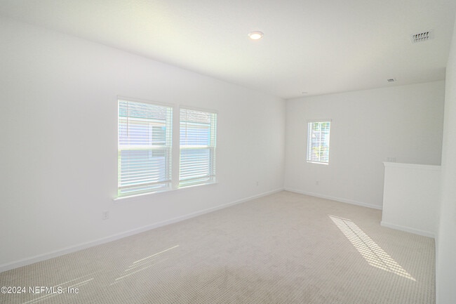 Building Photo - 483 Stargaze Ln