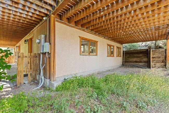 Building Photo - 4947 Snow White Rd