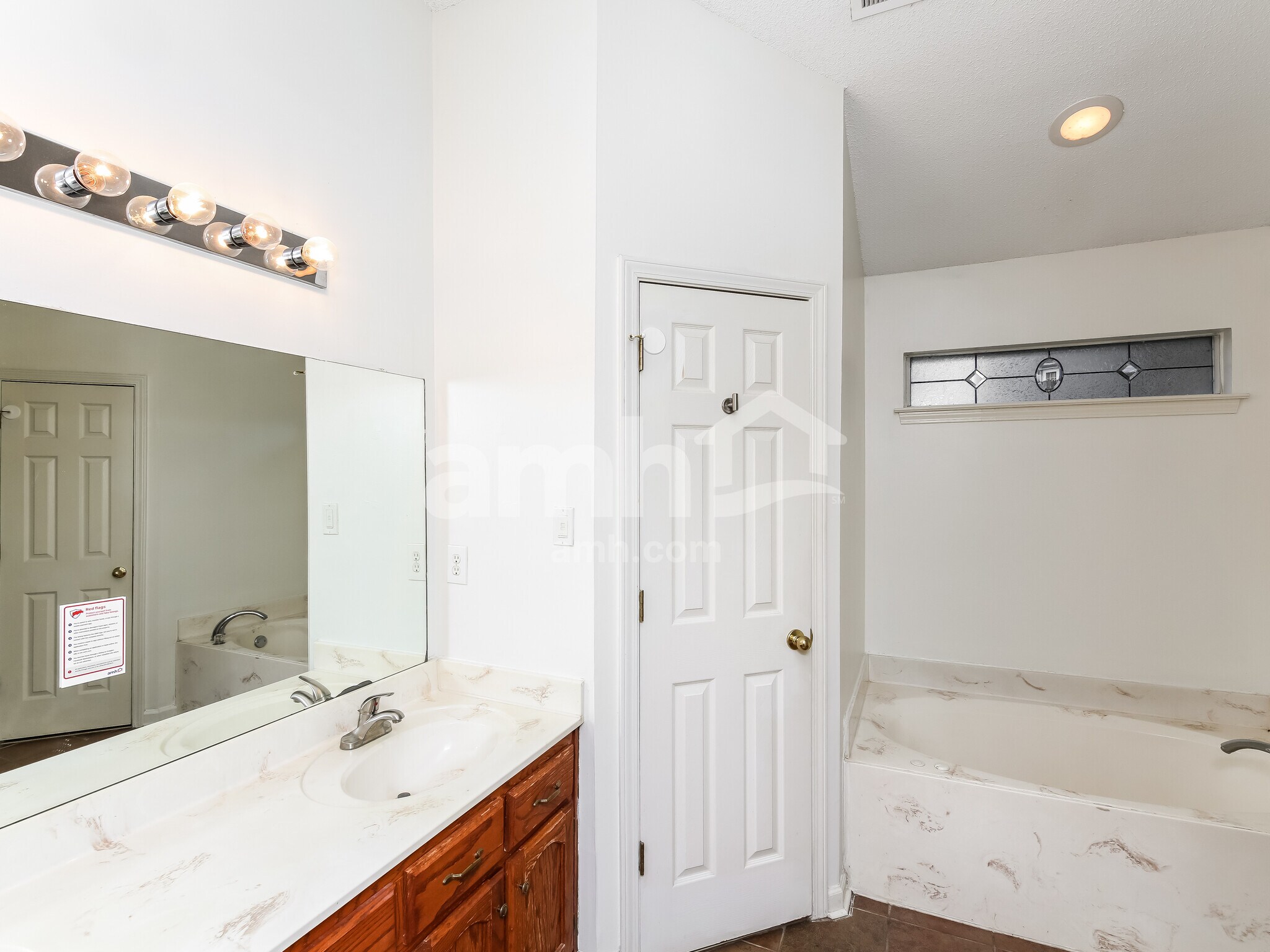 Building Photo - 660 Timber Creek S