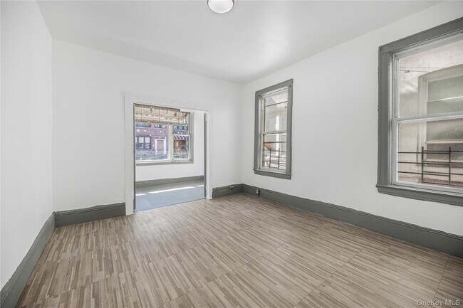 Building Photo - 1260 Evergreen Ave