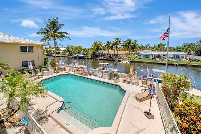 Building Photo - 2811 NE 51st St