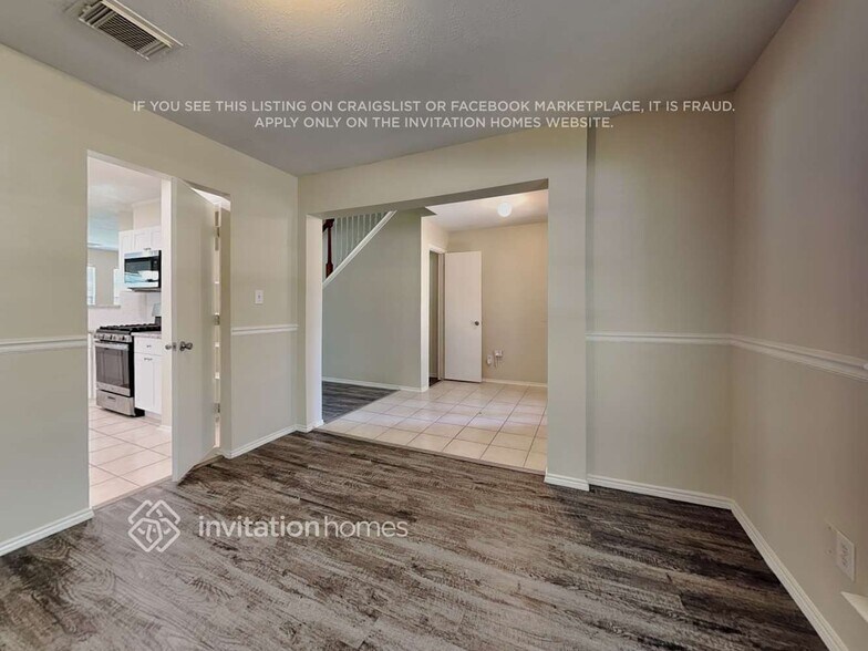 Building Photo - 9206 Rosewell Ct