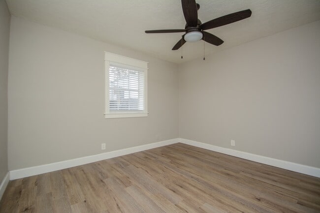 Building Photo - 1305 Adams St