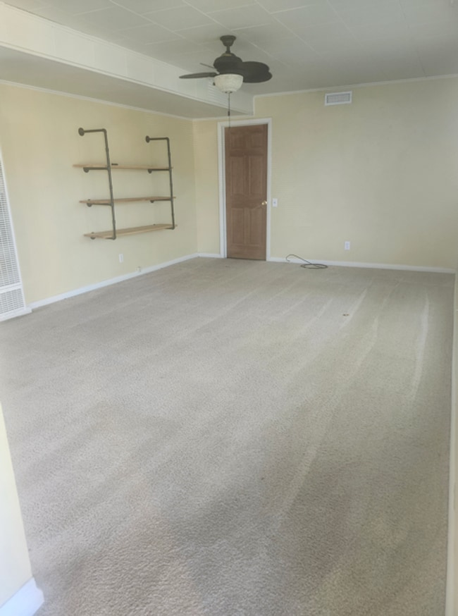 Building Photo - 820 Montana Ave