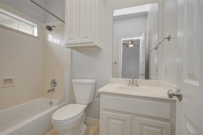 Building Photo - 13619 Brookbluff Ln