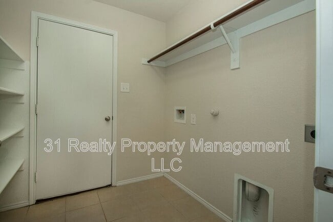 Building Photo - 1407 Swan Ridge Dr