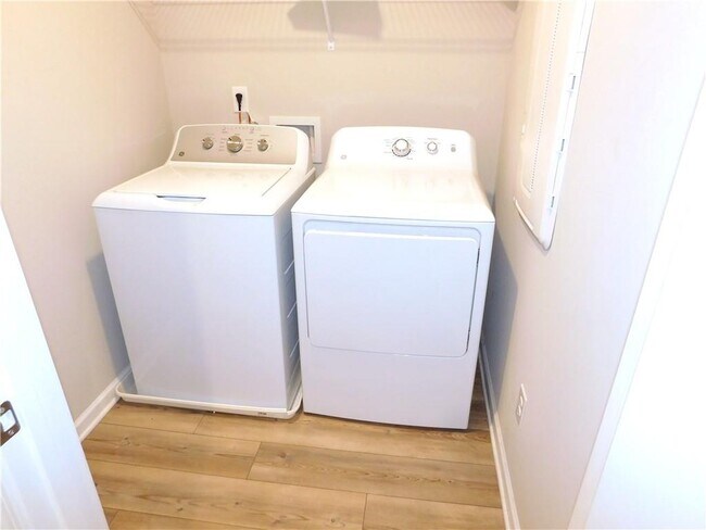 Building Photo - 418 Bannon Way