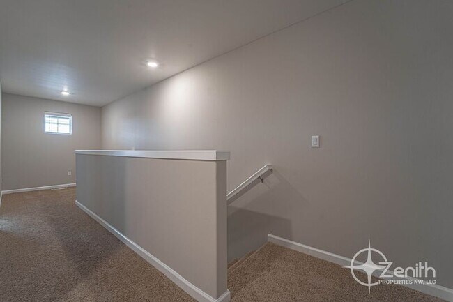 Building Photo - 7020 NE 156th Pl