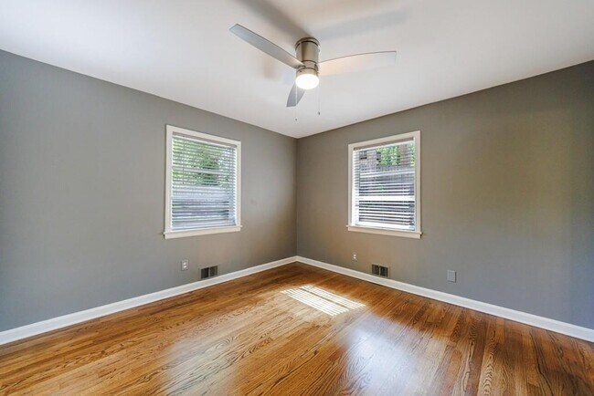 Building Photo - 776 Windsor Pkwy