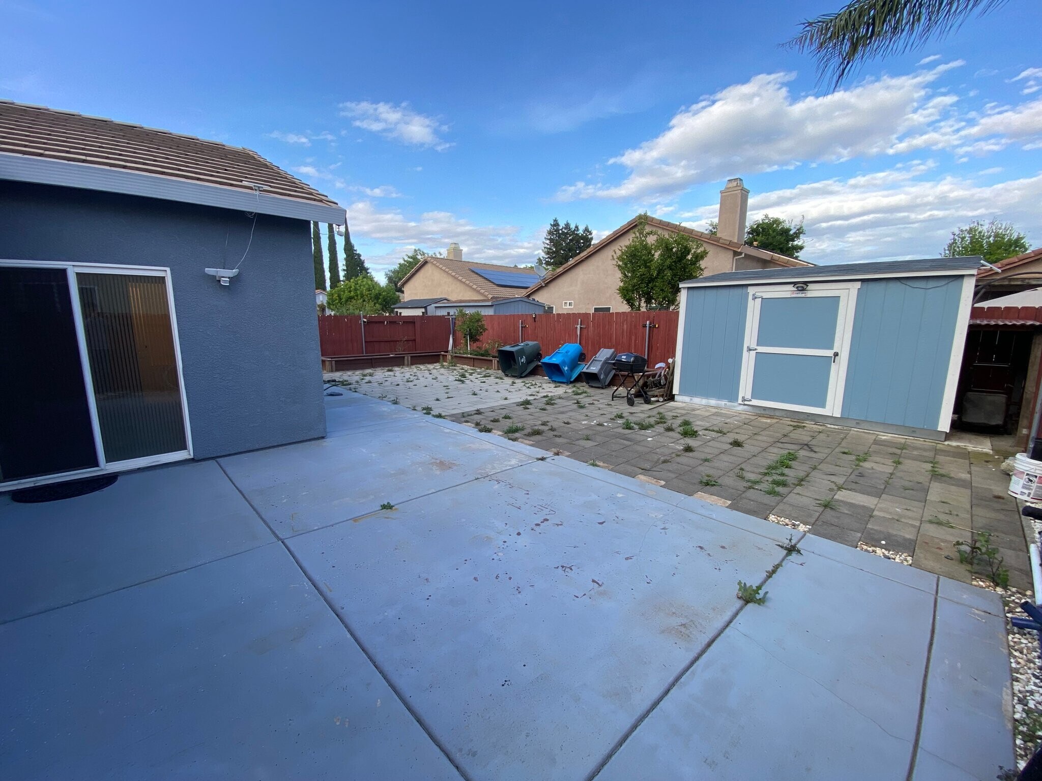 Building Photo - 686 Anna Dr