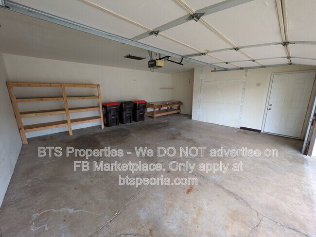 Building Photo - 5513 N University St