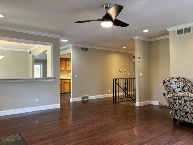 Building Photo - 2421 White Oak Trail