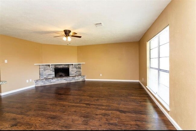 Primary Photo - 6314 Edenglen Ct