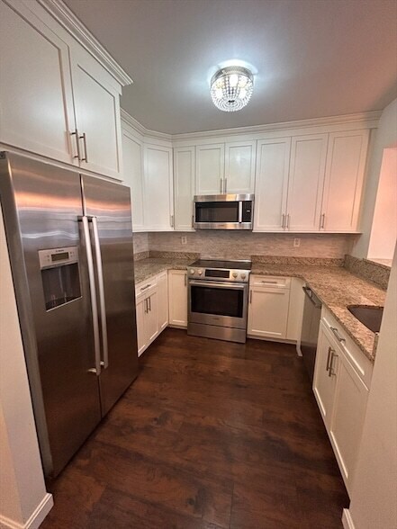 Building Photo - 1 Cityview Ln