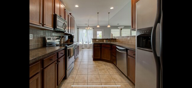 Building Photo - 752 Maidencane Dr