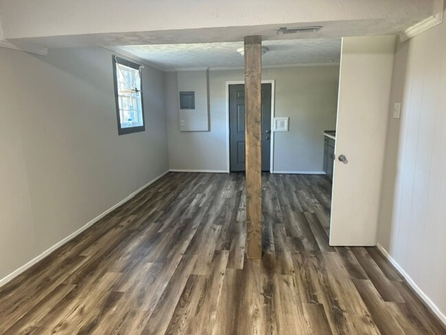 Building Photo - NEW RENTAL LISTING - NO HUD NO SECTION 8