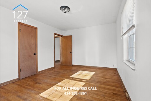 Building Photo - 2 Bedroom Apartment in Great Location