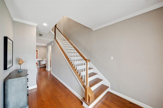 Building Photo - 624 Augusta Dr