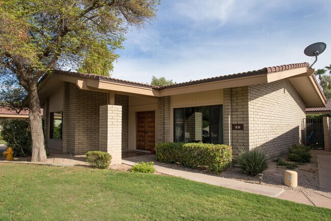 Building Photo - 4525 N 66th St