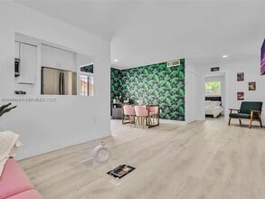 Building Photo - 1011 NW 23rd Ave