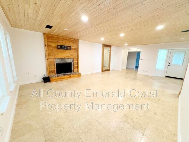 Building Photo - 4104 Indian Bayou N