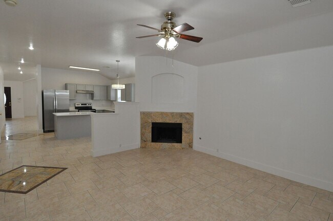 Building Photo - Newly Renovated Home in Pflugerville - Gre...