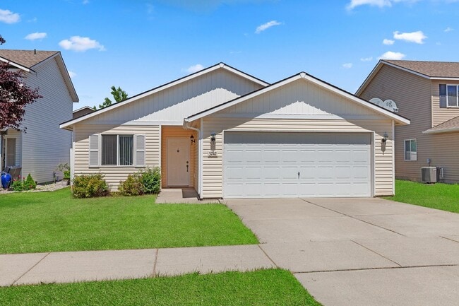Primary Photo - Rancher home!