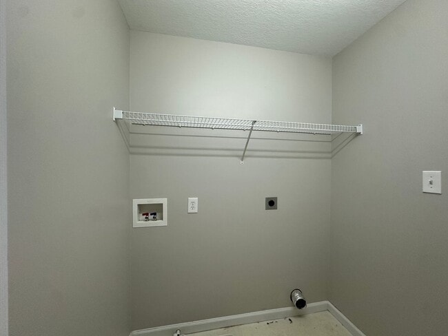 Building Photo - Charming Karns, 3-4 bedroom Home on Quiet ...