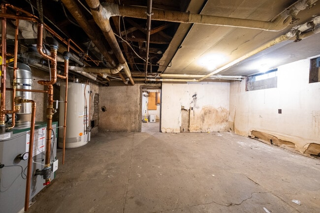 Building Photo - 3116 Humboldt Ave S