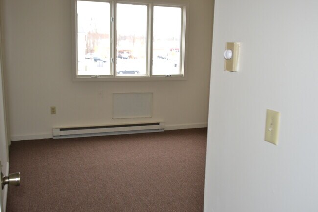 Building Photo - 119 Ashley St