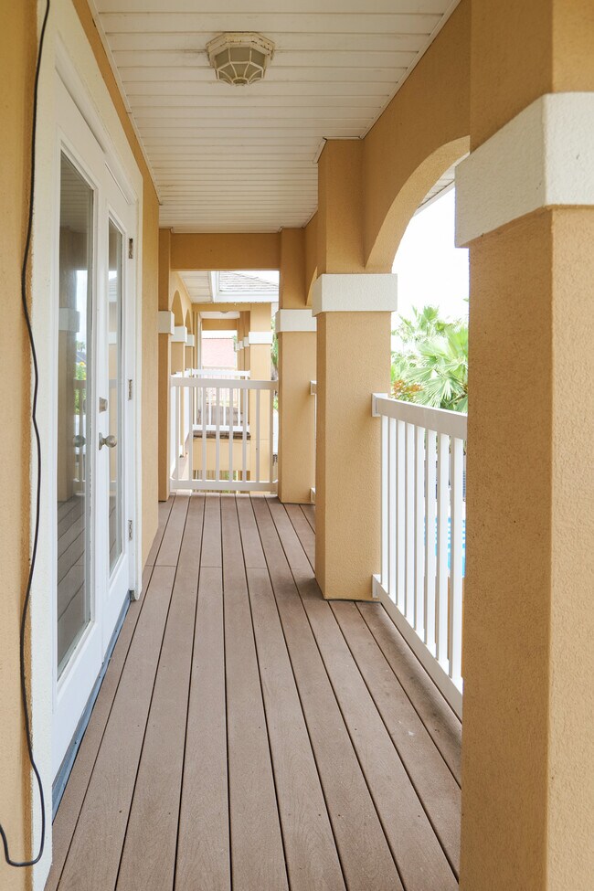 Building Photo - 15433 Cruiser St