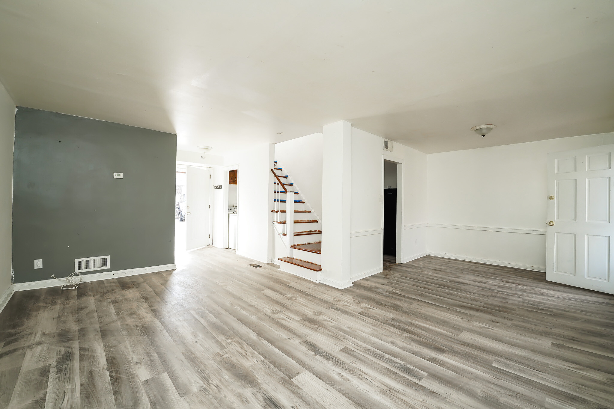 Building Photo - 14 S Rodney Dr