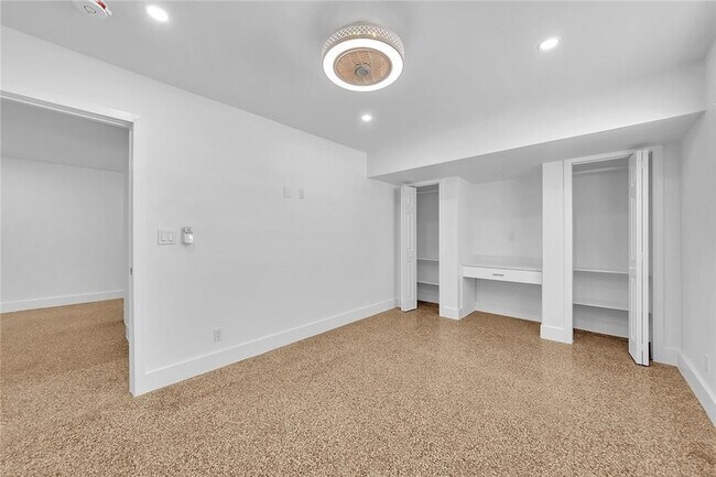 Building Photo - 5122 NE 19th Ave