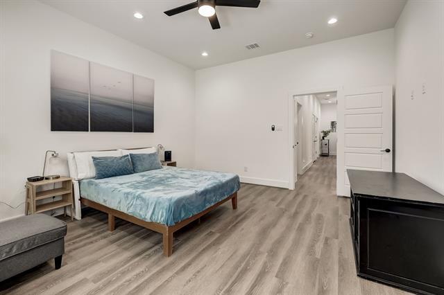 Building Photo - 2618 Carpenter Ave