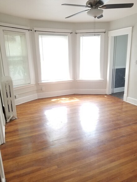 Building Photo - 365 Prospect Ave