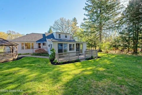 Building Photo - 2550 Troy-Schenectady Rd