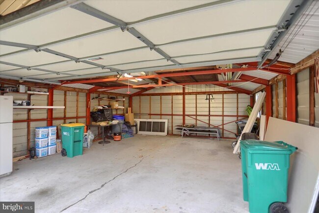 Building Photo - 83 Hillside Cir