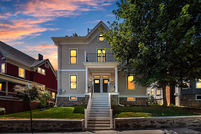 Building Photo - 57 Grampian Way