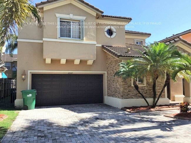 Building Photo - 16349 SW 50th Terrace