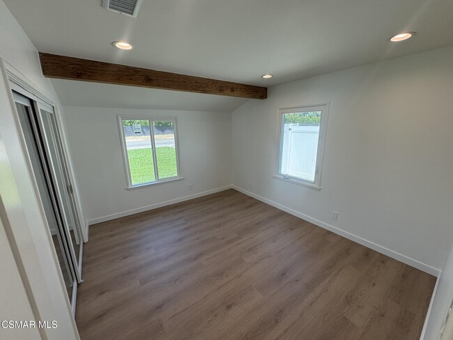 Building Photo - 21420 Chatsworth St
