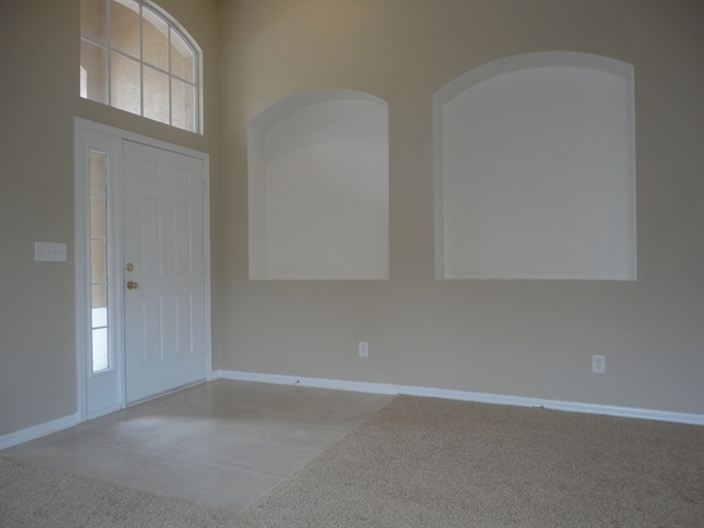 Building Photo - 8807 Sandy Plains Dr