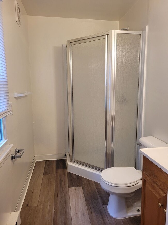 Building Photo - 230 High St