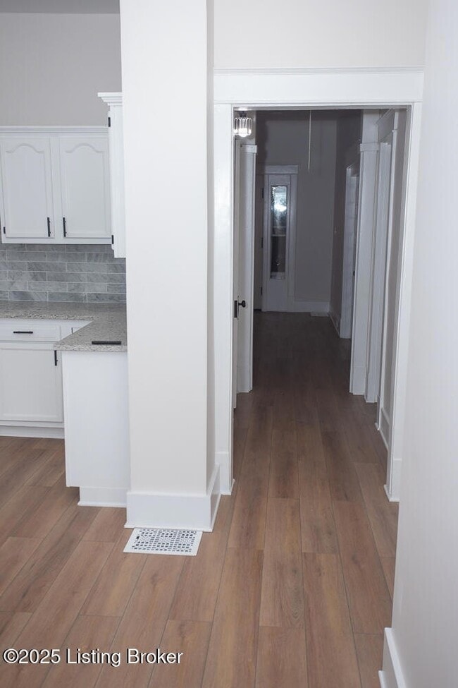 Building Photo - 730 S 38th St