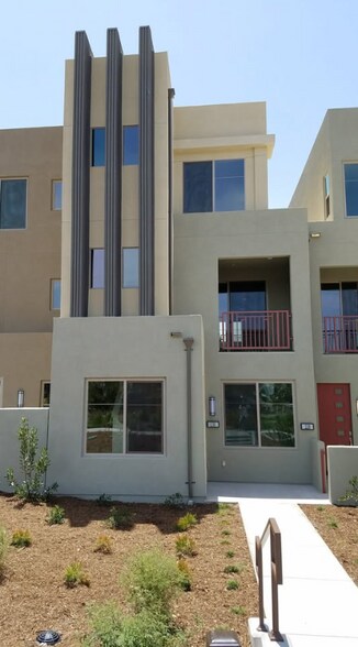 Building Photo - 130 Cadence