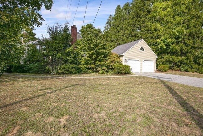 Building Photo - 159 Bedford St