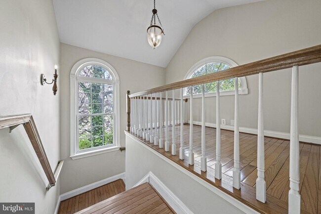 Building Photo - 4 High St