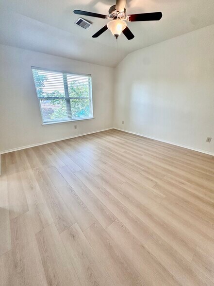 Building Photo - 6430 Stoney Creek Dr